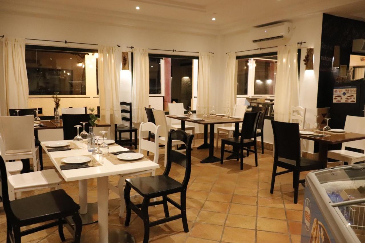 Hostal Restaurante Benalup Golf Экстерьер фото